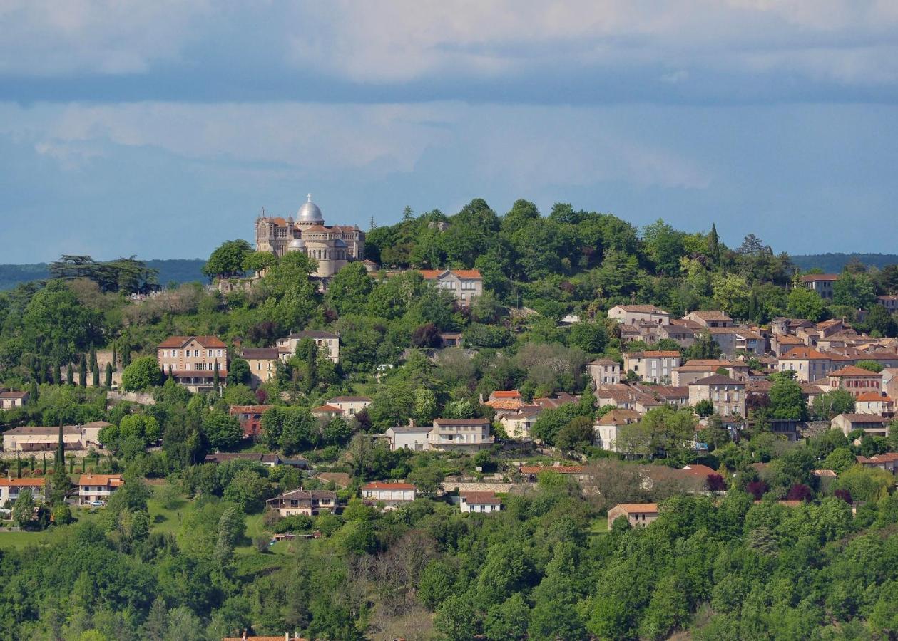 La Bastide Portoly B&B "Pruneaux" Penne-dʼAgenais 외부 사진